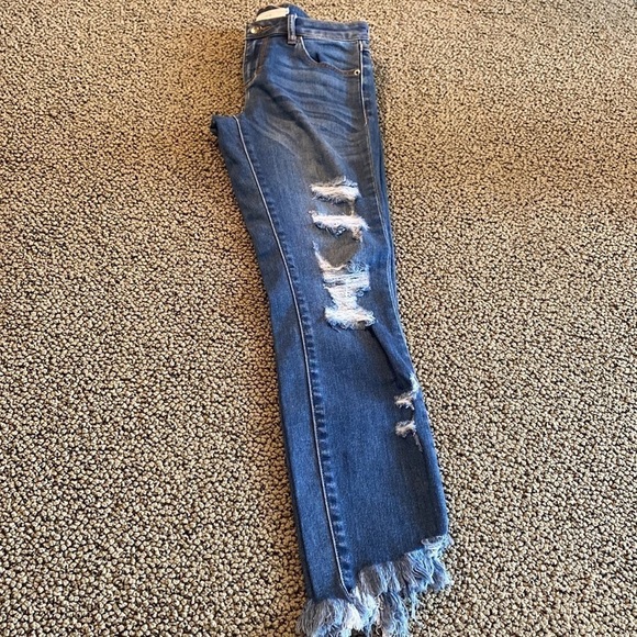 Hidden Distressed Skinny Blue Jeans Size 26 in Like New Condition - Picture 3 of 12